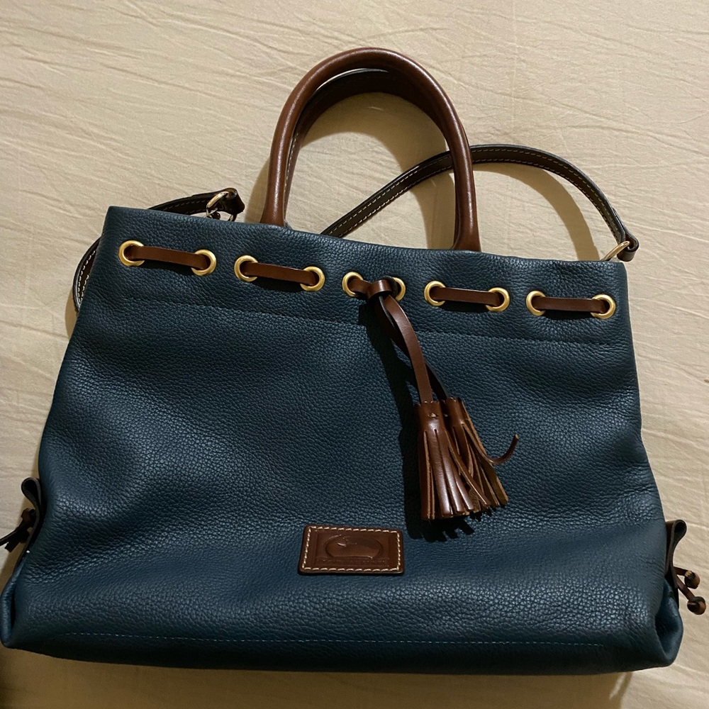 Dooney&Bourke tassel Tote blue pebbled leather handbag